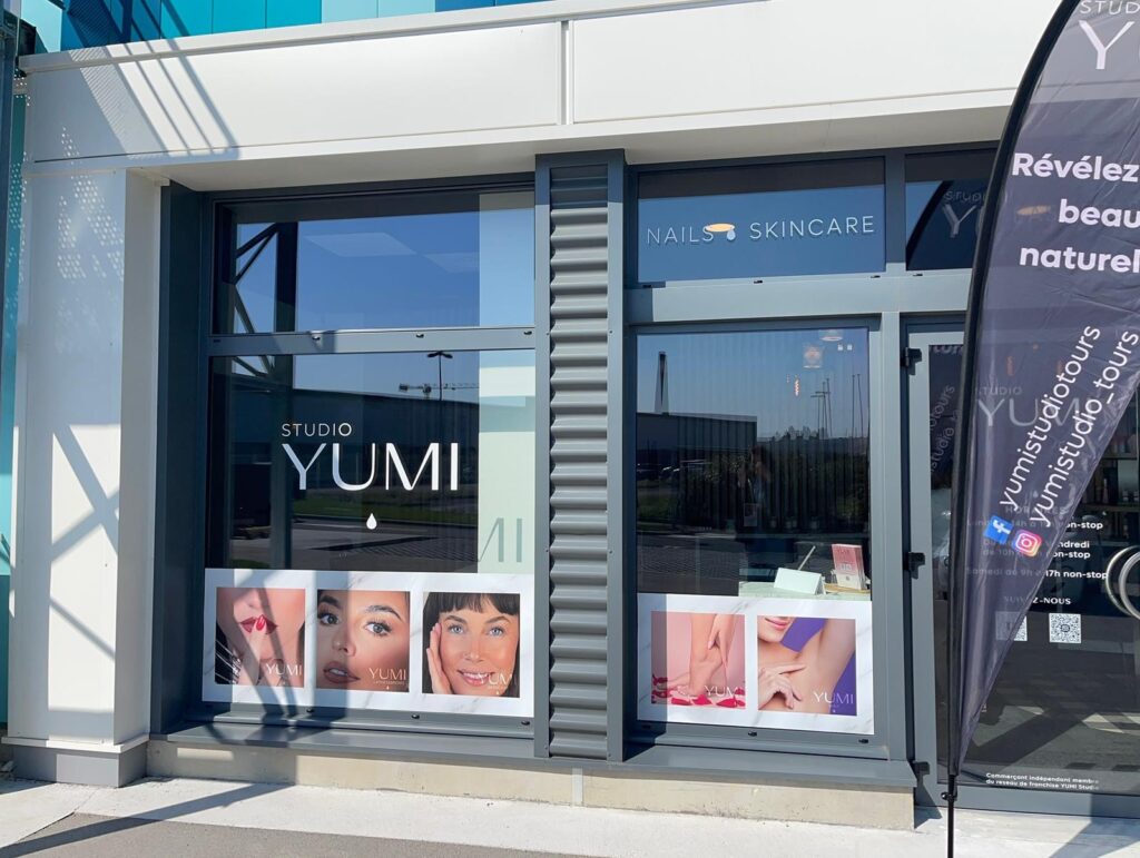 enseigne nouvelle franchise yumi studio